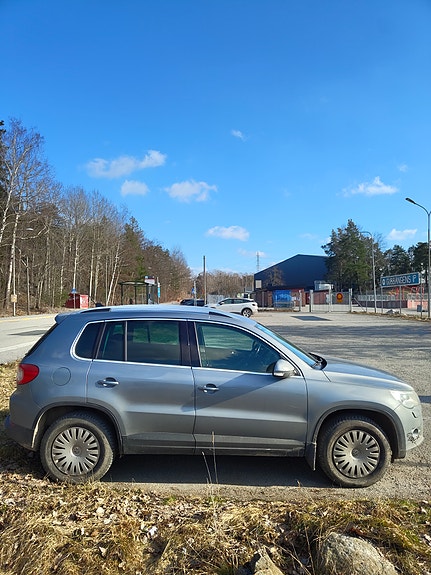 Volkswagen Tiguan 3 of 7