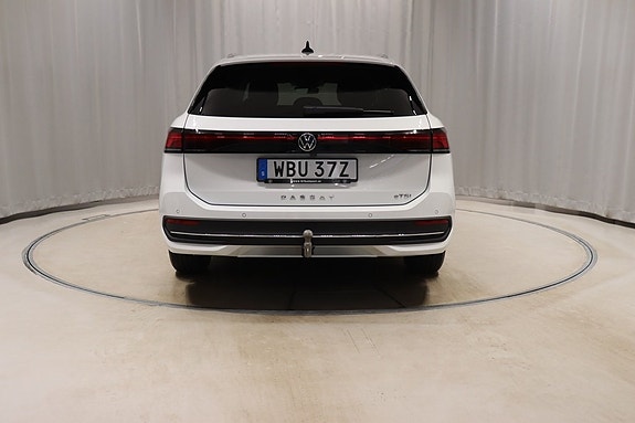 Volkswagen Passat 5 of 5
