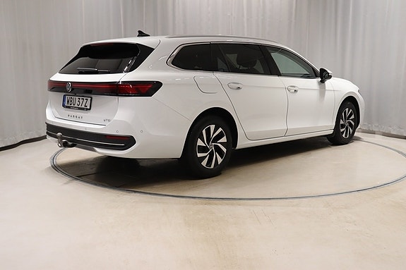 Volkswagen Passat 4 of 5