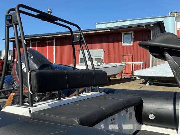 BRIG Navigator 570 3 of 8