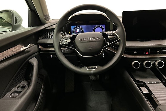 Skoda Superb 8 of 15