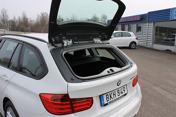 BMW 320 8 of 9
