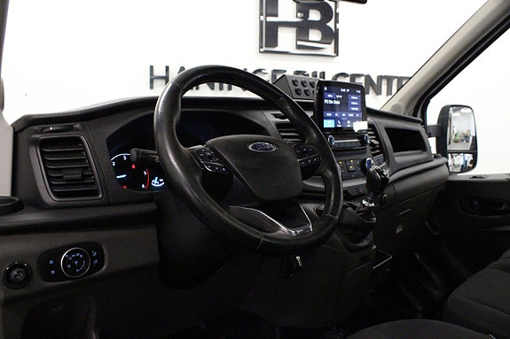 Ford Transit 13 of 24