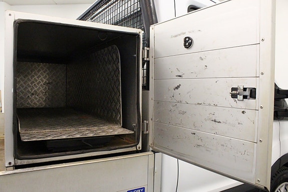 Ford Transit 21 of 24