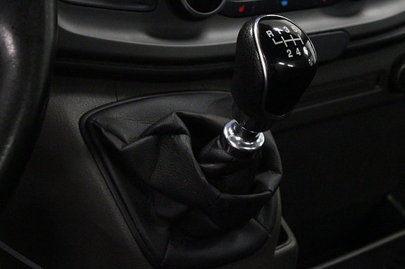 Ford Transit 19 of 24
