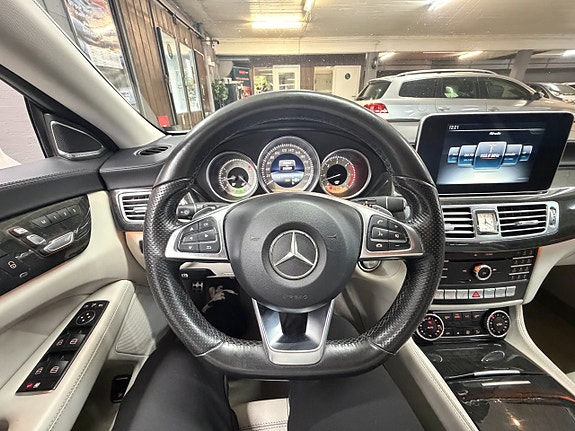 Mercedes-Benz CLS350 17 of 24