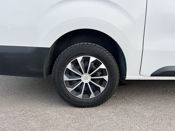 Toyota Proace 29 of 29