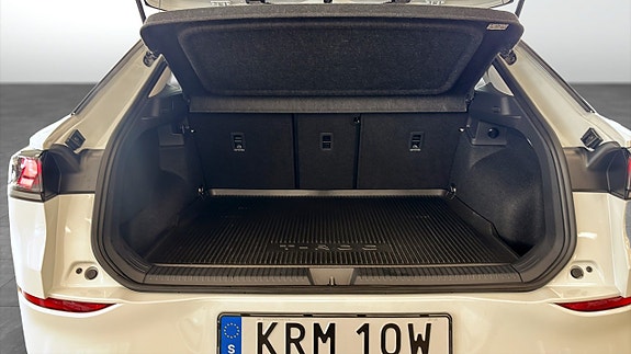 Volkswagen T-Roc 12 of 12