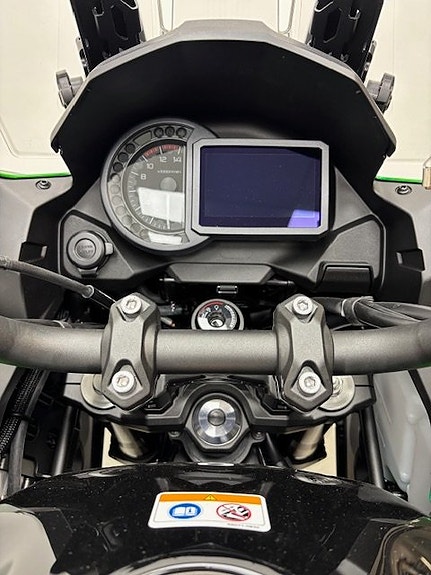 Kawasaki Versys 1100 Nu hemma i butik 4 of 6