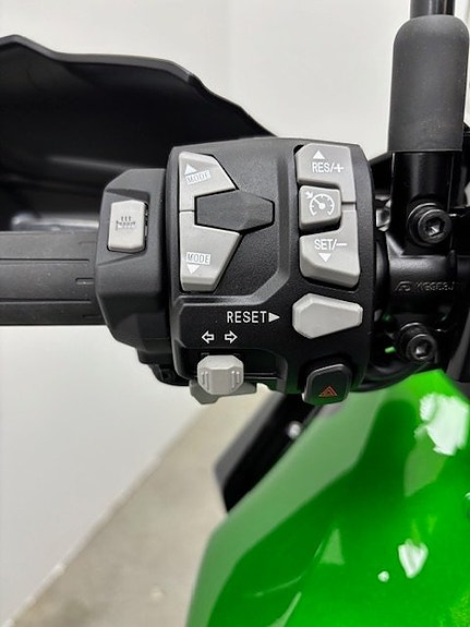Kawasaki Versys 1100 Nu hemma i butik 5 of 6