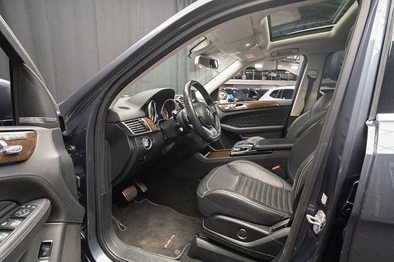 Mercedes-Benz GLS350 d 16 of 26
