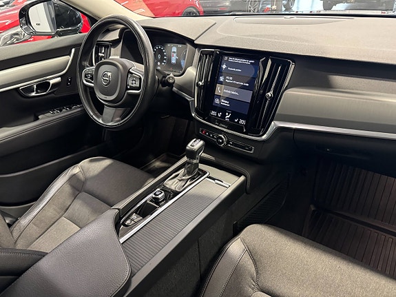Volvo V90 10 of 21