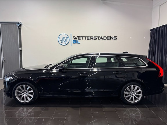 Volvo V90 2 of 5