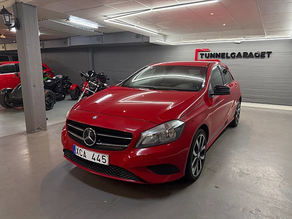 Mercedes-Benz A200 2 of 5