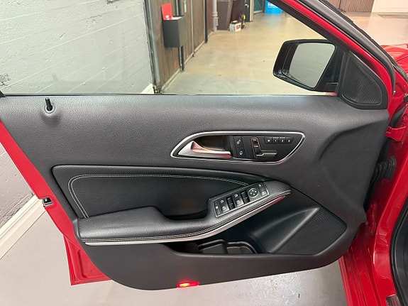 Mercedes-Benz A200 9 of 15