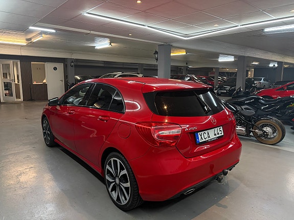 Mercedes-Benz A200 4 of 5