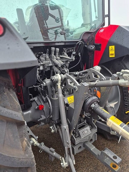 Massey Ferguson MF 4708M CAB ESSENTIAL 5 of 11
