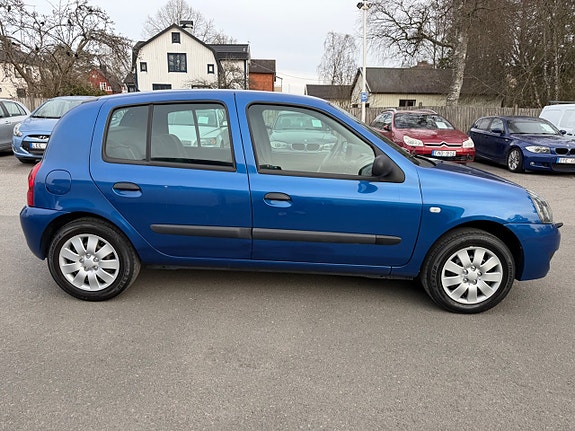Renault Clio 7 of 16