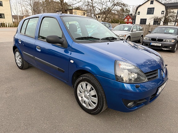 Renault Clio 9 of 16