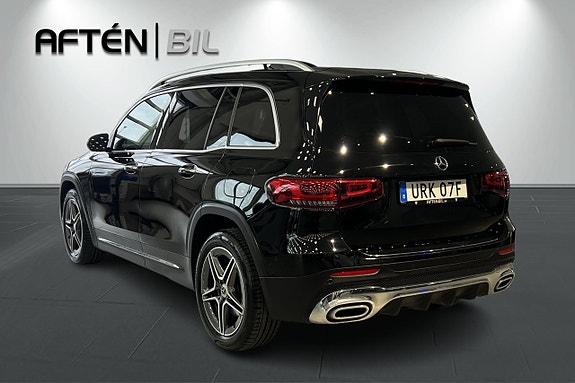 Mercedes-Benz GLB200 8 of 23