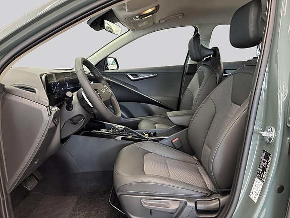 Kia Niro 8 of 24
