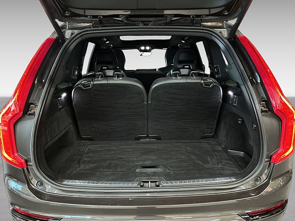 Volvo XC90 21 of 23