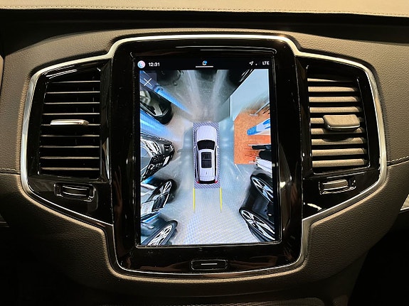 Volvo XC90 20 of 23