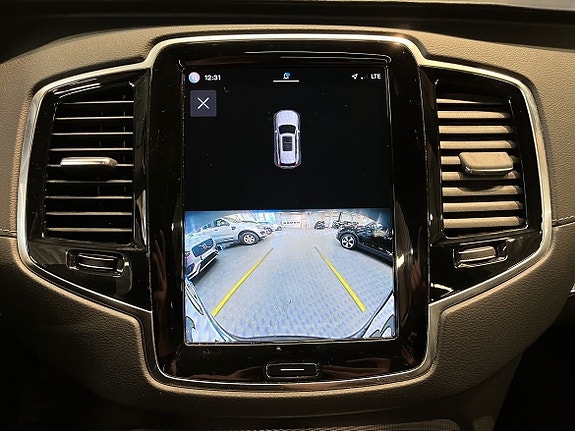 Volvo XC90 19 of 23