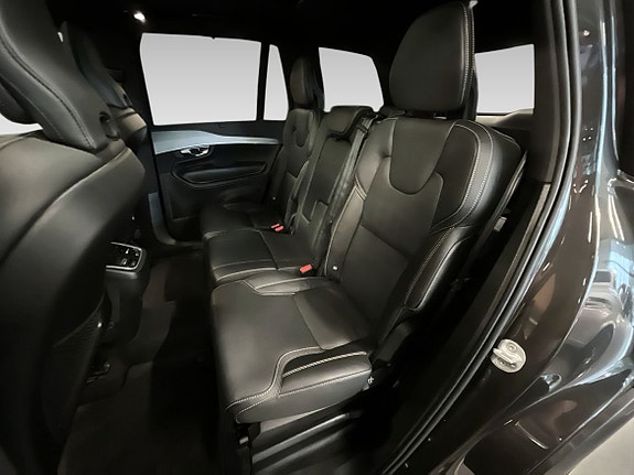 Volvo XC90 13 of 23