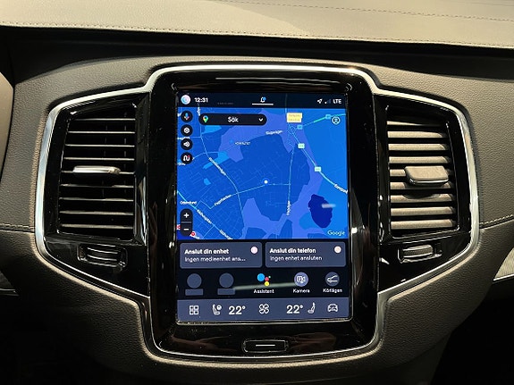 Volvo XC90 17 of 23