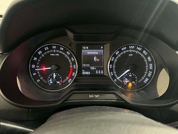 Skoda Octavia Scout 10 of 15