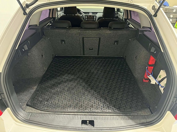 Skoda Octavia Scout 7 of 15
