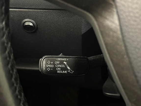 Skoda Octavia Scout 11 of 15