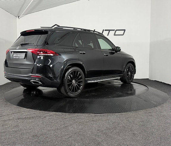 Mercedes-Benz GLE300 d 6 of 26