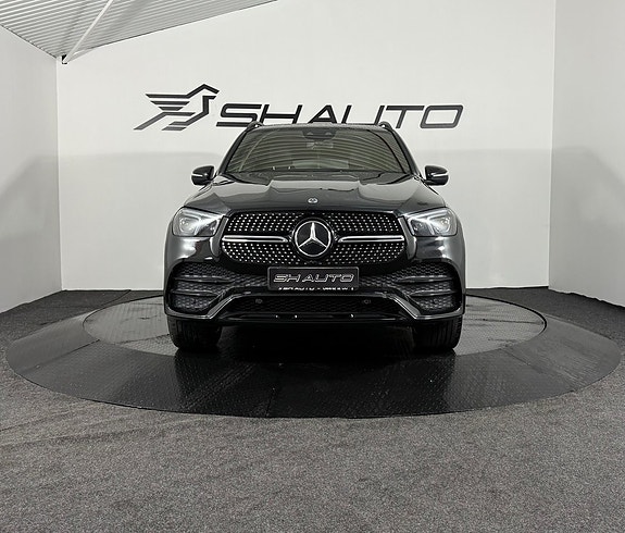 Mercedes-Benz GLE300 d 3 of 5