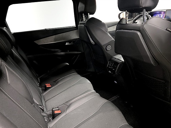 Peugeot 5008 14 of 17