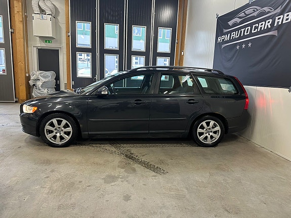 Volvo V50 5 of 5
