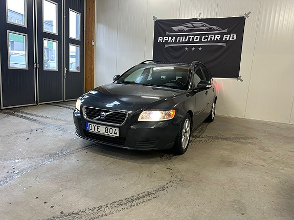 Volvo V50 4 of 5