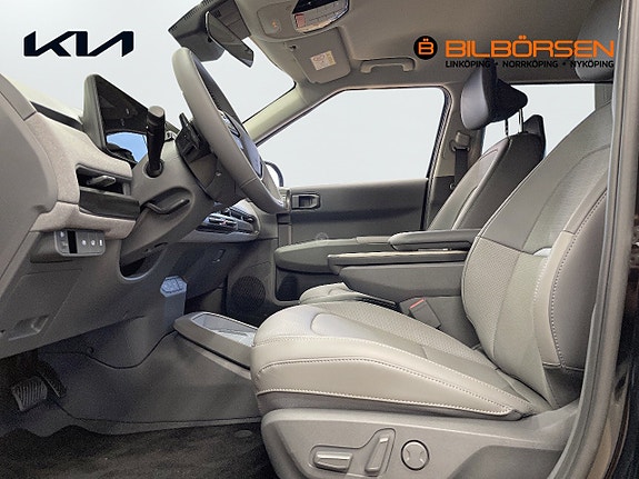 Kia EV3 8 of 16