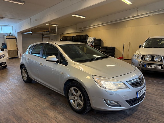 Opel Astra 4 of 5