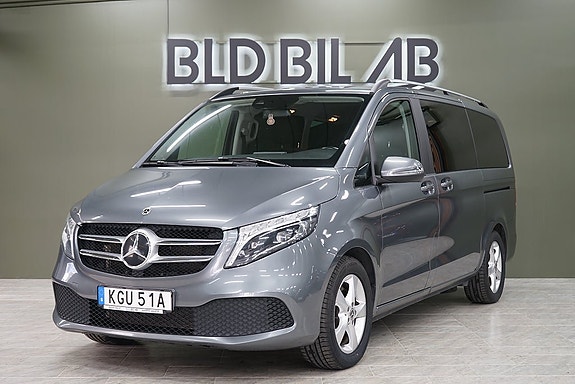 Mercedes-Benz V220 d 2 of 5