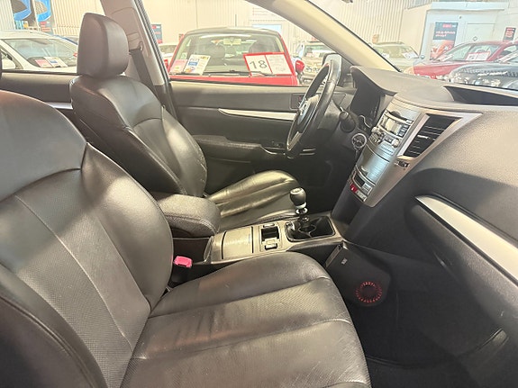 Subaru Outback 9 of 13