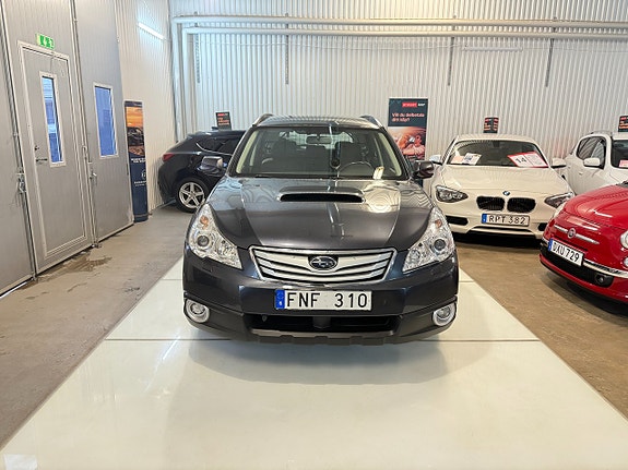 Subaru Outback 3 of 5