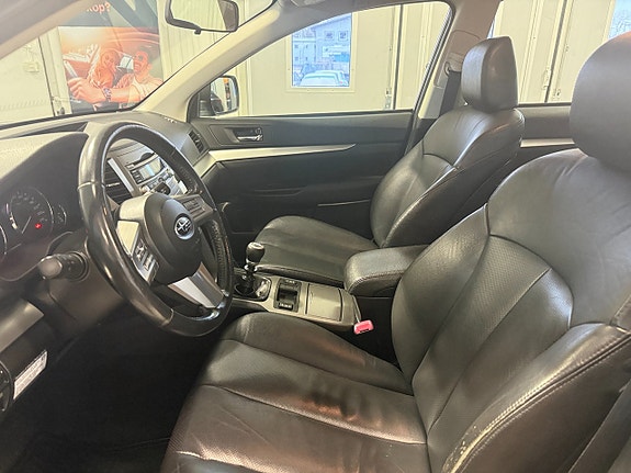 Subaru Outback 7 of 13
