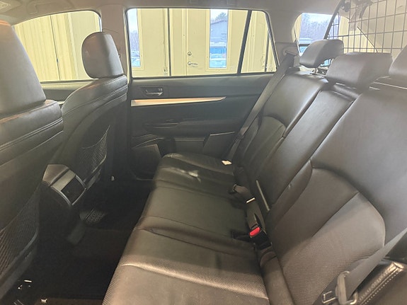 Subaru Outback 8 of 13