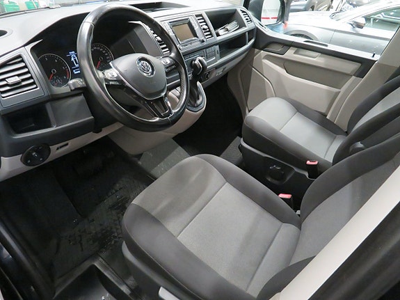 Volkswagen Transporter 9 of 10