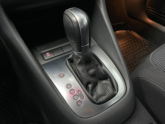 Volkswagen Golf VI 11 of 15