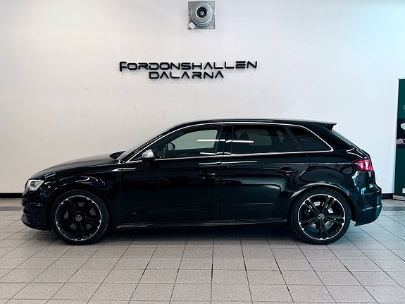 Audi S3 4 of 5
