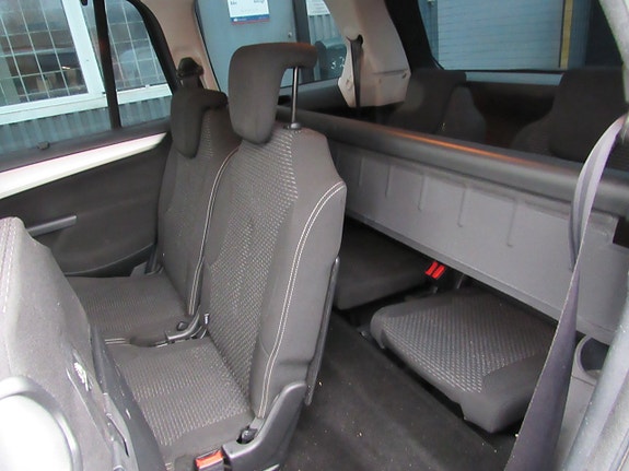 Citroen Grand C4 Picasso 14 of 15