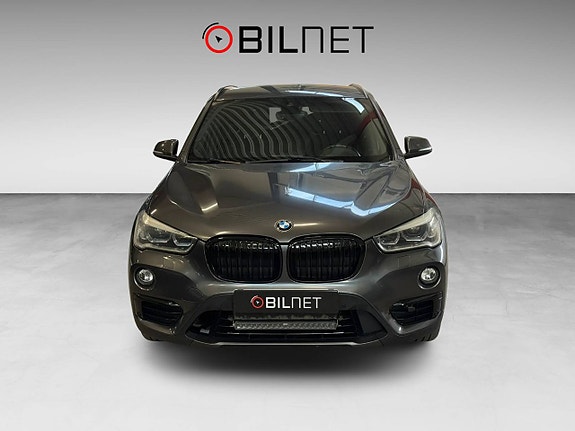 BMW X1 3 of 5